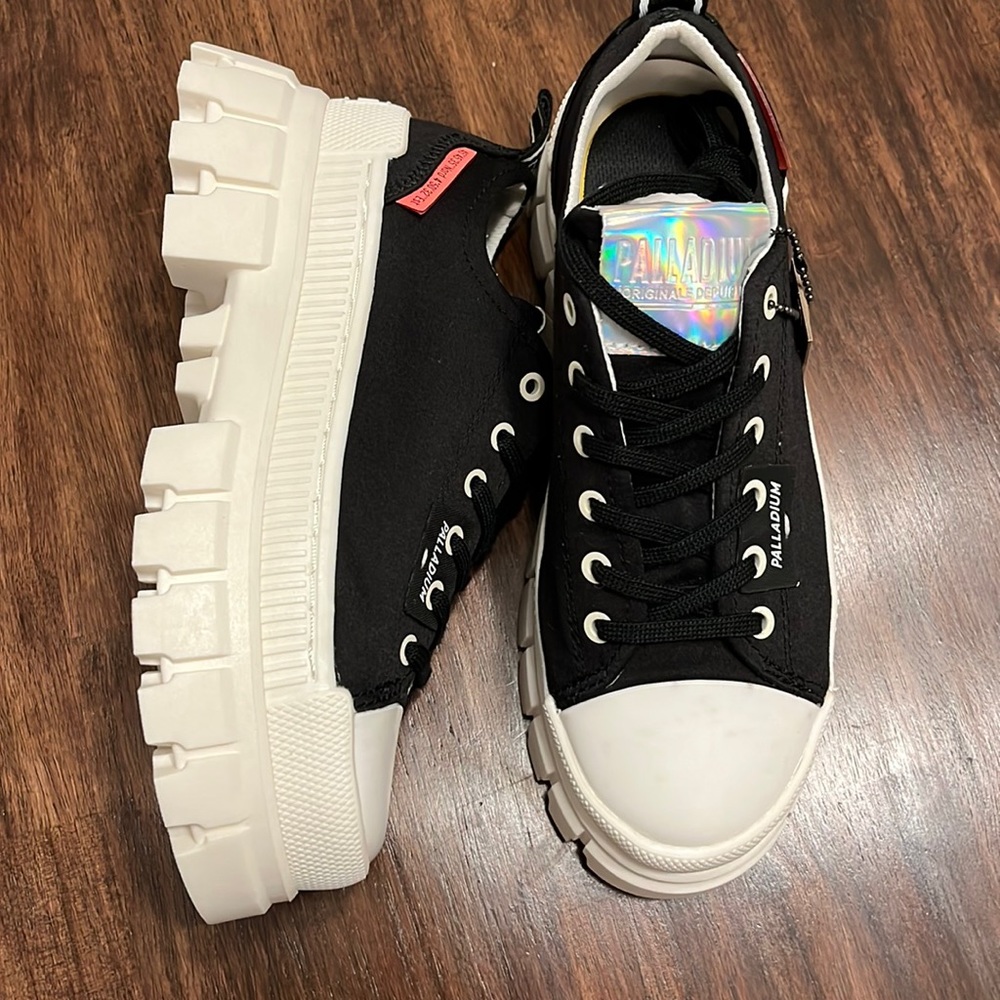 Palladium  Revolt lo tx 6
